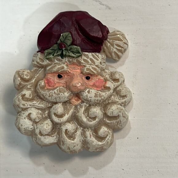 Brooches Winter Christmas Theme Vintage Pins Wreath Snowman Santa Dog Stocking - Picture 5 of 12